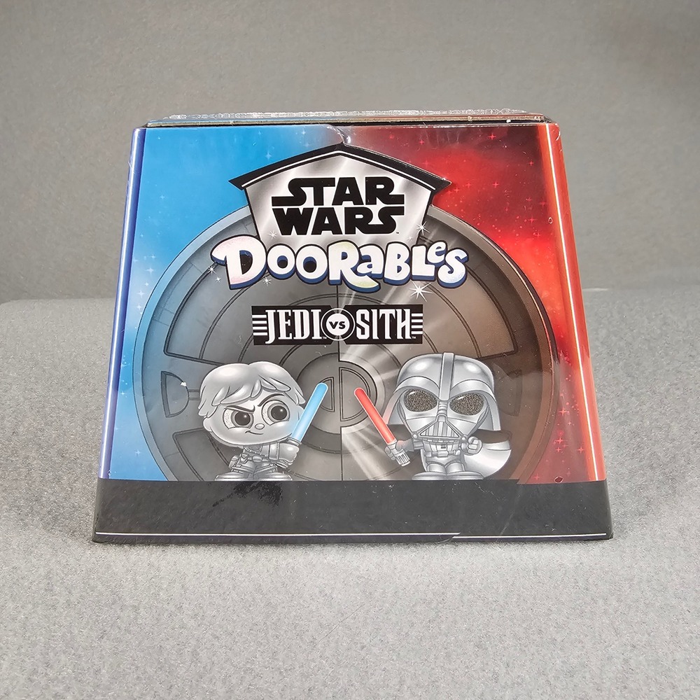 Star Wars Doorables Jedi vs Sith Luke Skywalker Darth Vader Light Up 2 Pack